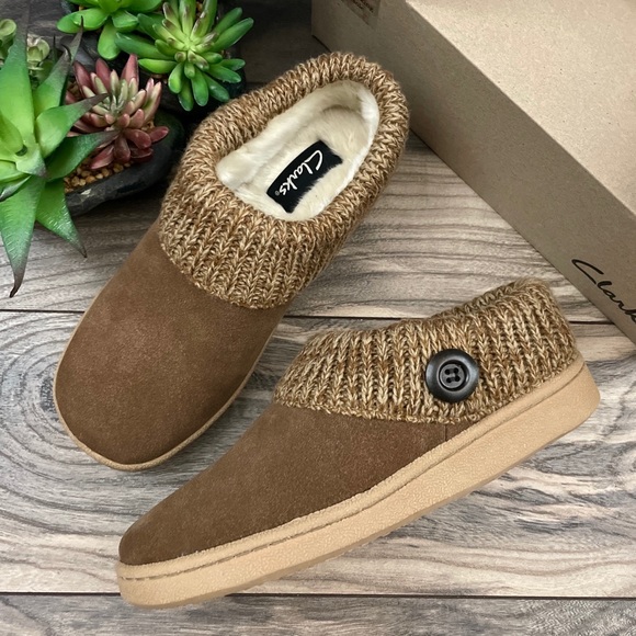 Clarks Shoes - Clarks Knit Cuff Faux Fur Indoor Outdoor Slipper